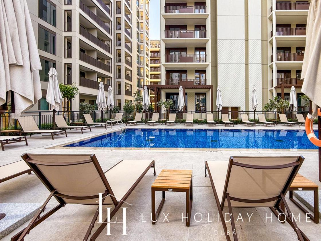 Lux The Creek * Dubai